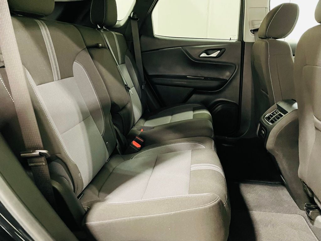 Vehicle image 47 of 103
