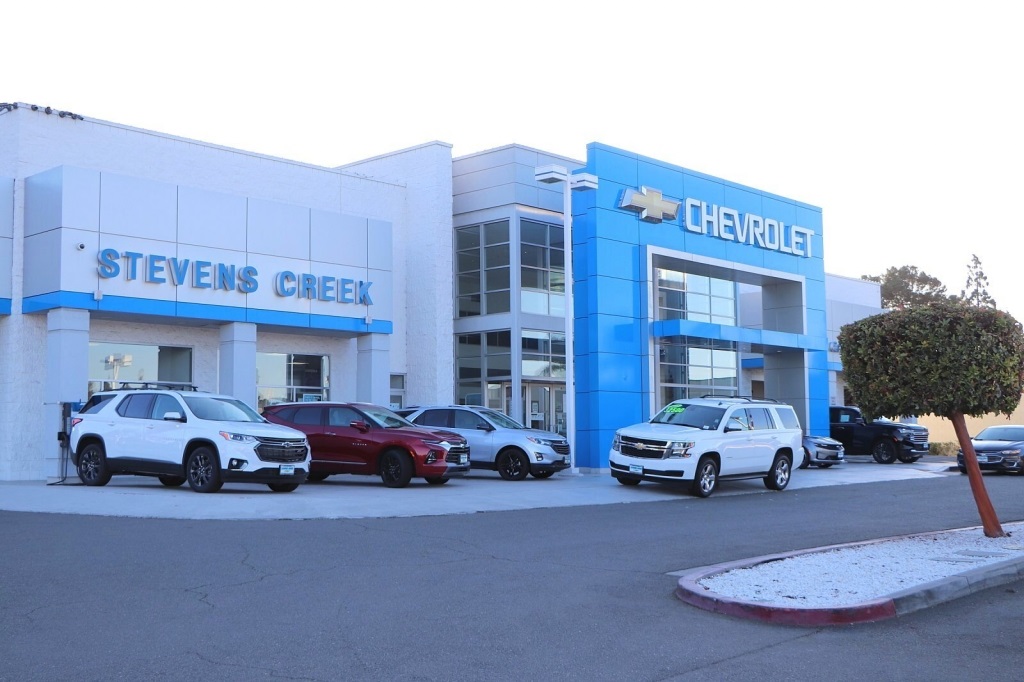Vehicle image 26 of 28