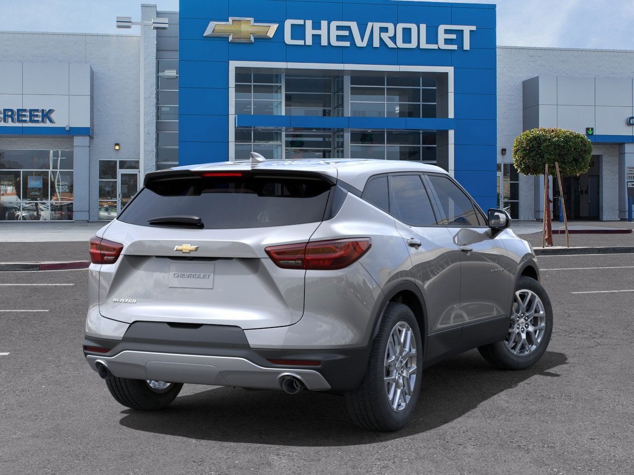 Vehicle image 8 of 28