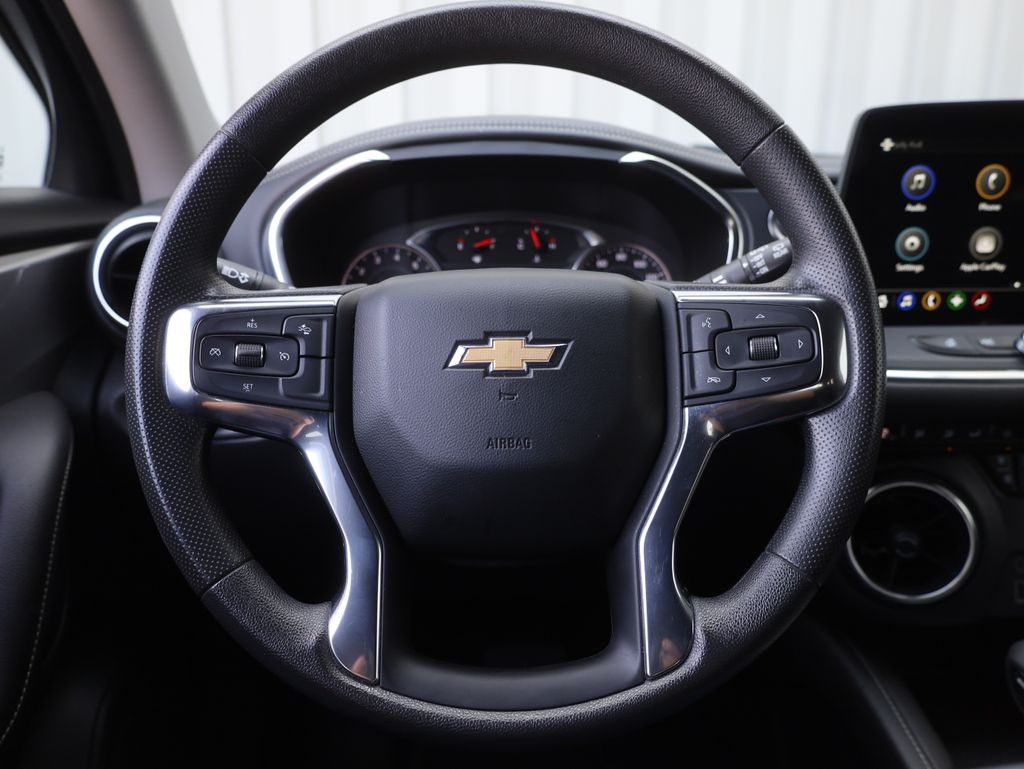 Vehicle image 42 of 44