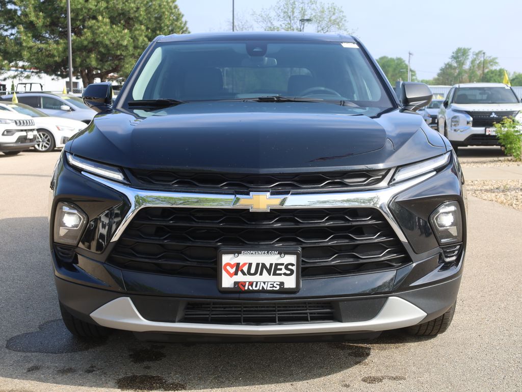 Vehicle image 2 of 44