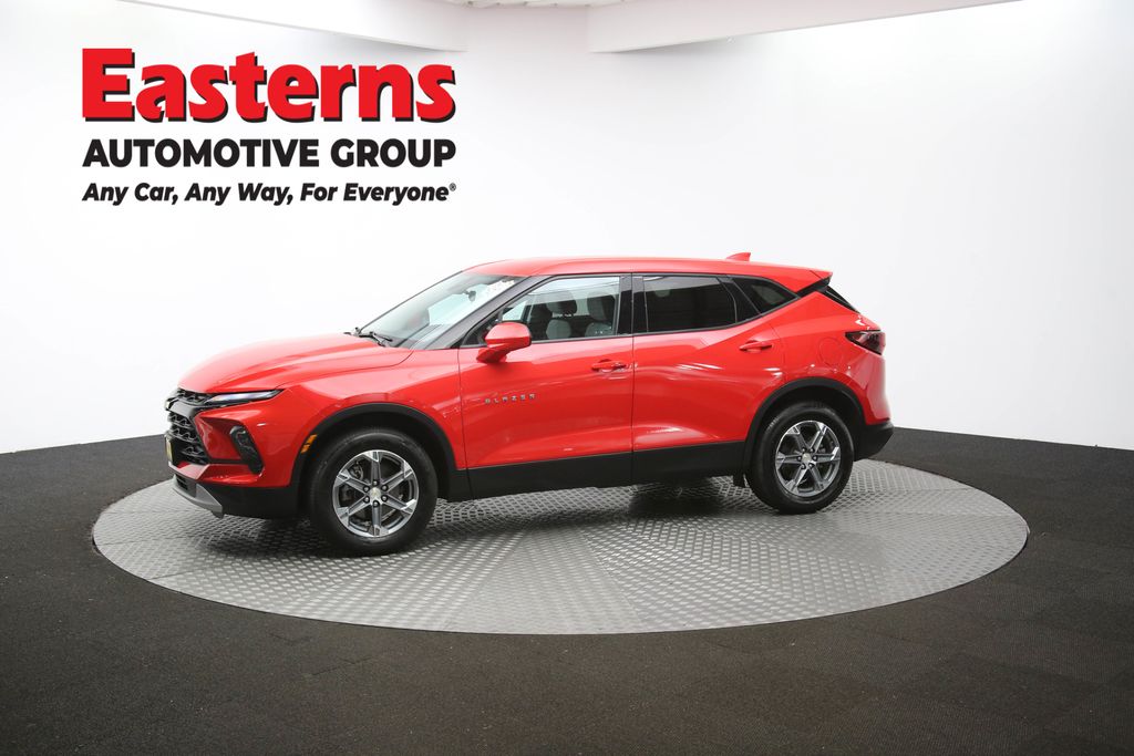 2023 Chevrolet Blazer LT Image 4 of 64