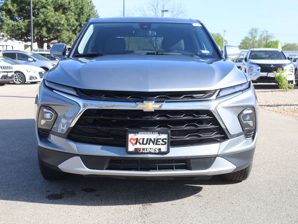 Vehicle image 2 of 42