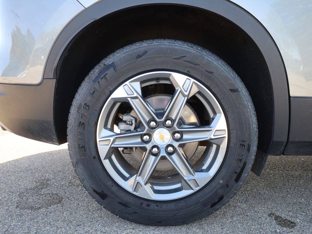 Vehicle image 10 of 42