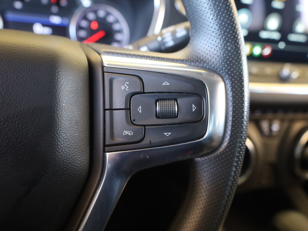 Vehicle image 41 of 42