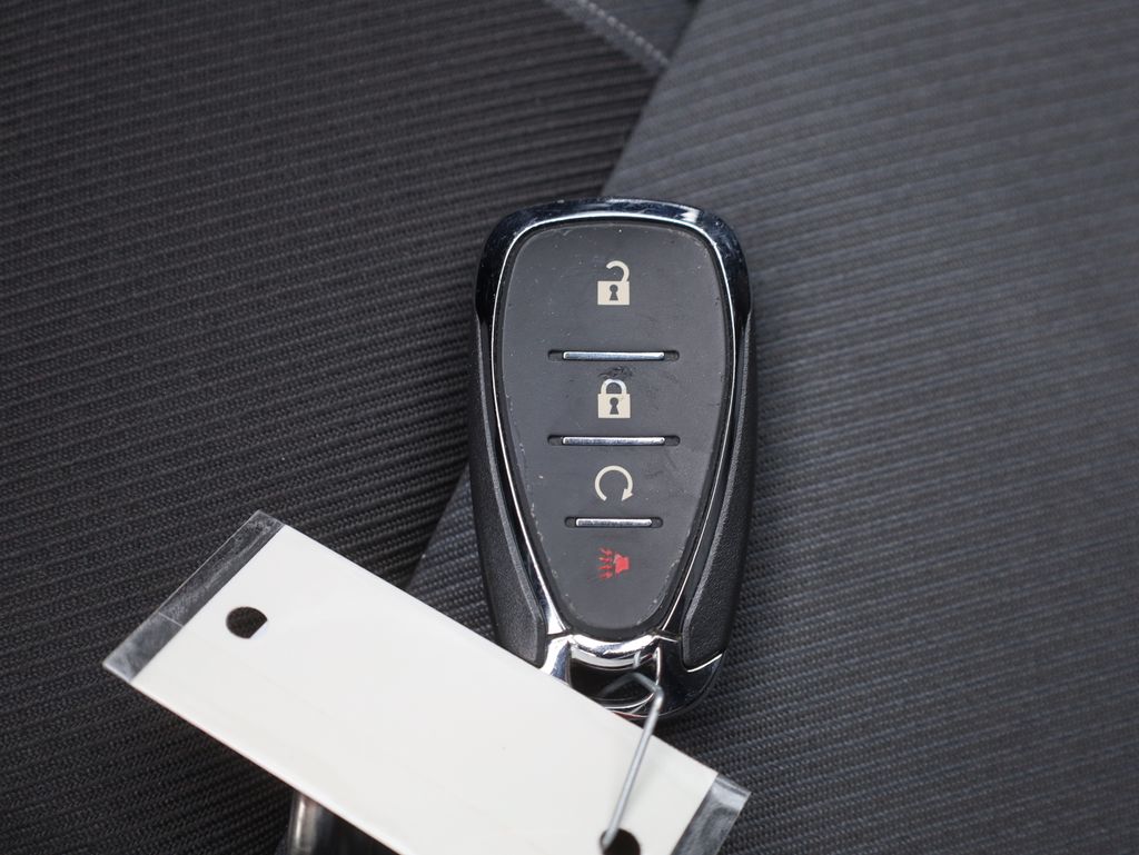 Vehicle image 31 of 43