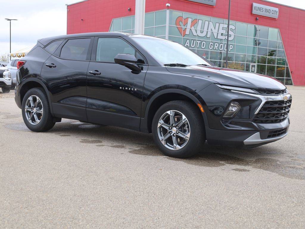 Vehicle image 4 of 43