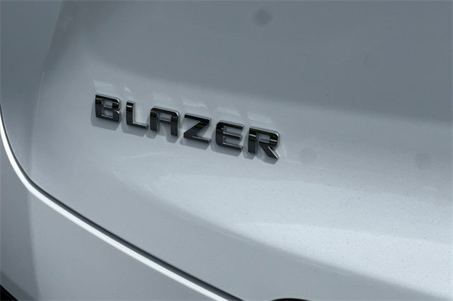 Vehicle image 24 of 25