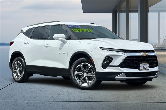 Vehicle image 2 of 25