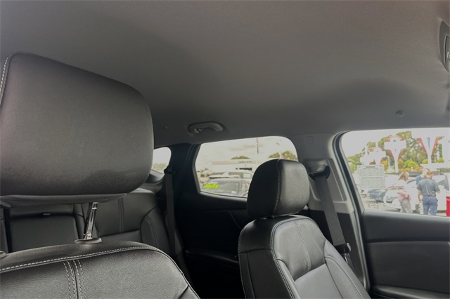 Vehicle image 9 of 25