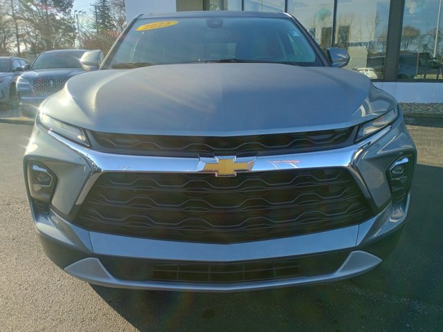 Vehicle image 3 of 34