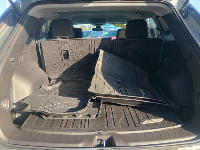 Vehicle image 12 of 34