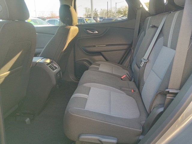 Vehicle image 14 of 34