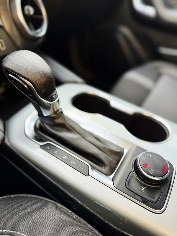 Vehicle image 6 of 11