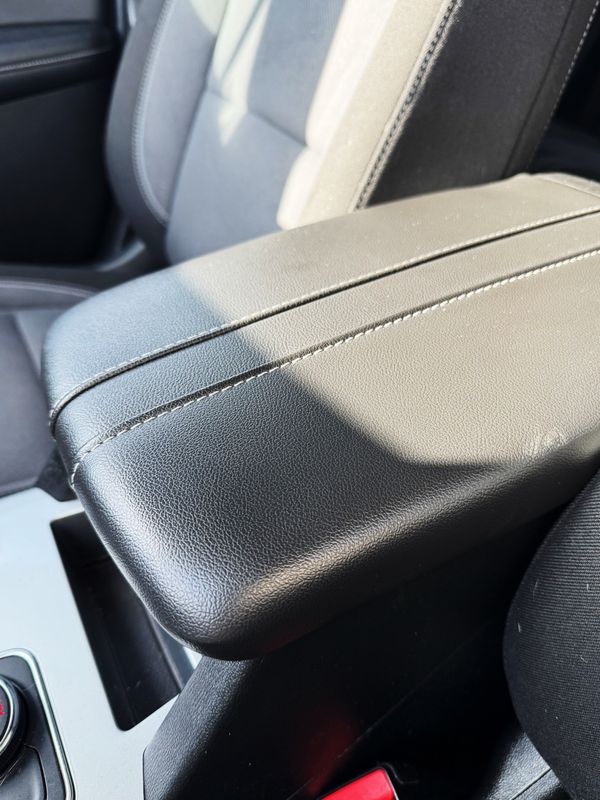 Vehicle image 8 of 11