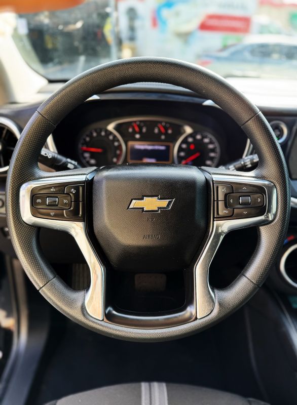 Vehicle image 5 of 11