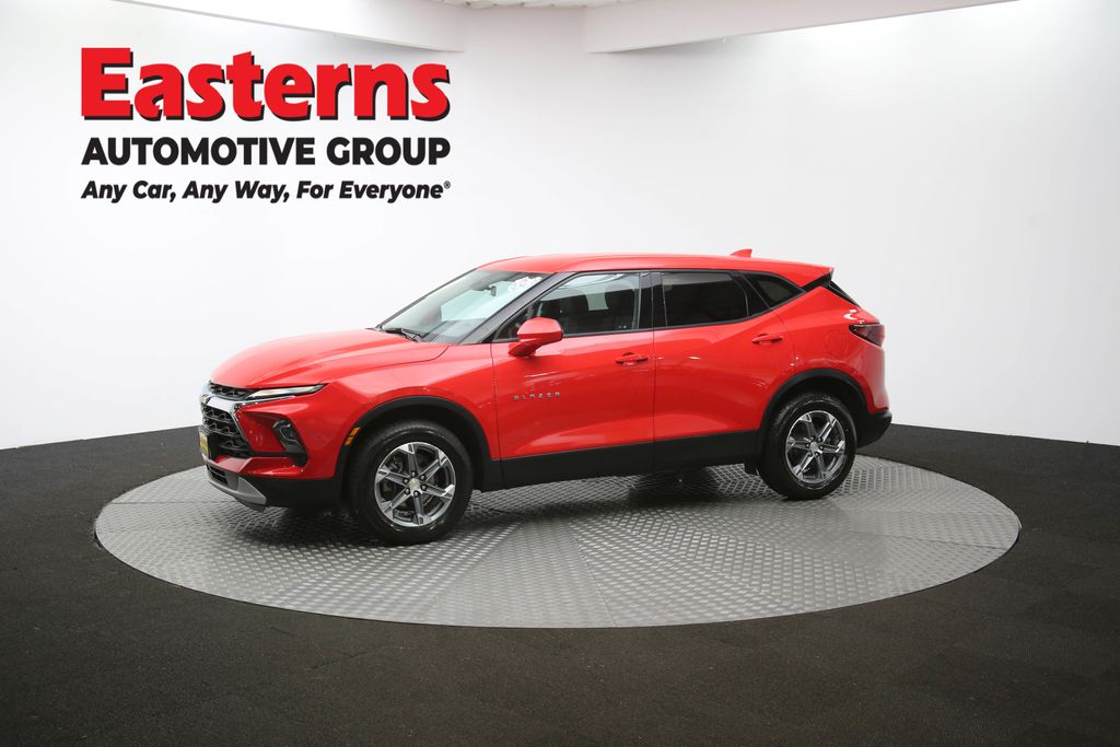 2023 Chevrolet Blazer LT Image 2 of 65