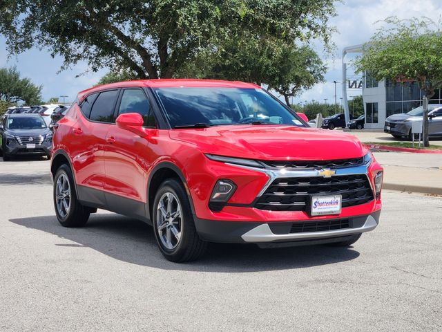2023 Chevrolet Blazer LT Image 2 of 21