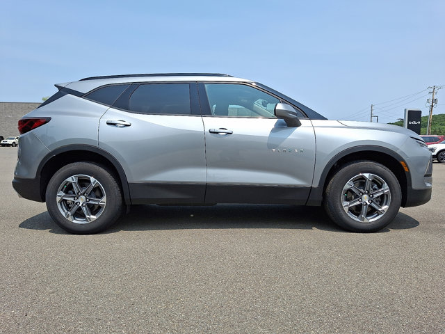 2023 Chevrolet Blazer LT Image 4 of 32