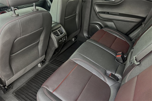 Vehicle image 9 of 25