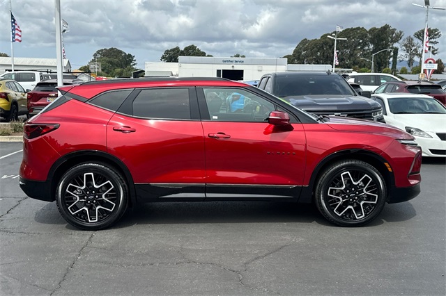 Vehicle image 4 of 25