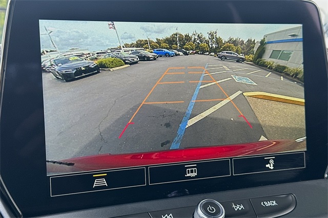 Vehicle image 18 of 25