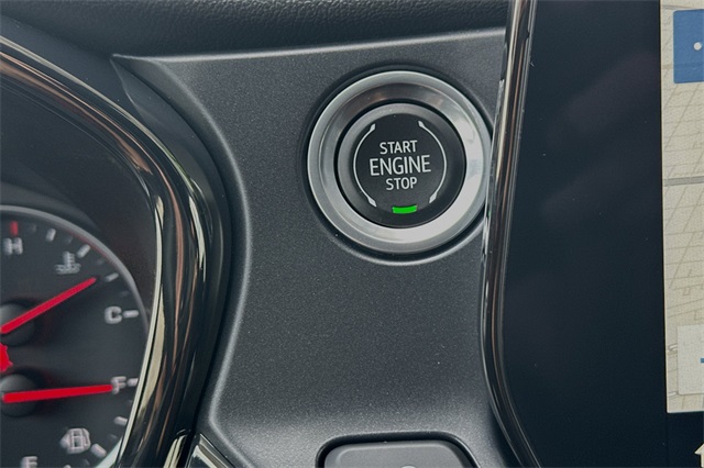 Vehicle image 21 of 25