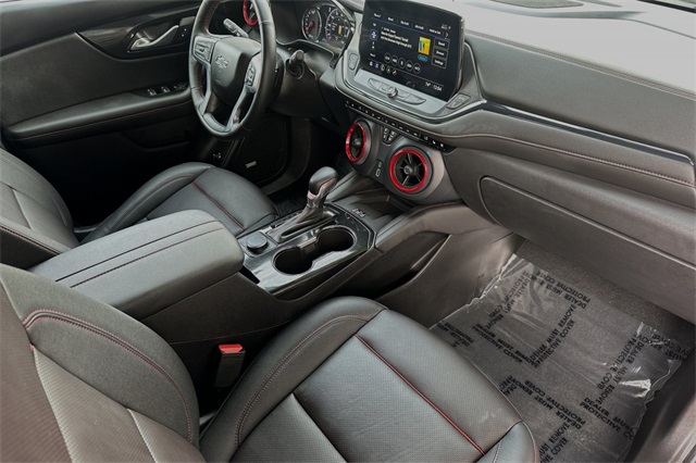 Vehicle image 14 of 25