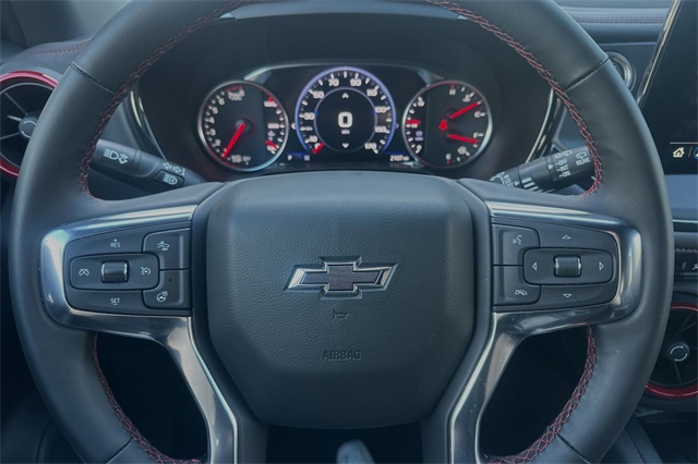 Vehicle image 21 of 24