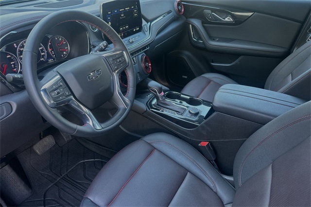 Vehicle image 7 of 24