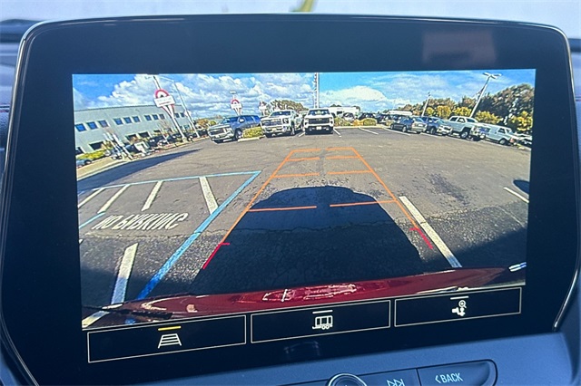 Vehicle image 17 of 24