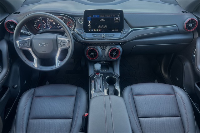Vehicle image 10 of 24