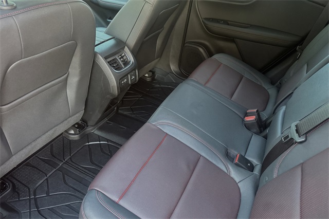 Vehicle image 9 of 24