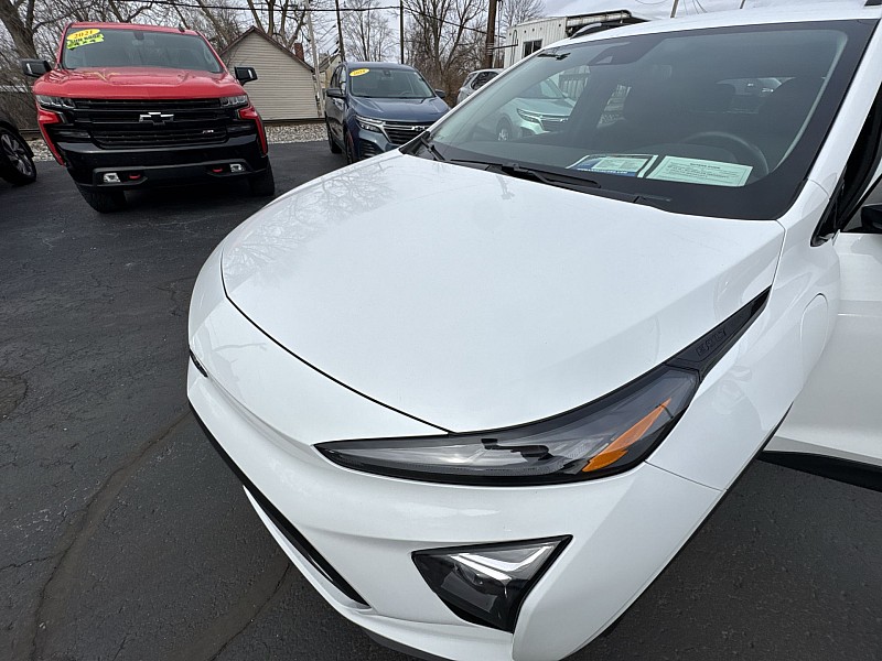 Vehicle image 12 of 33