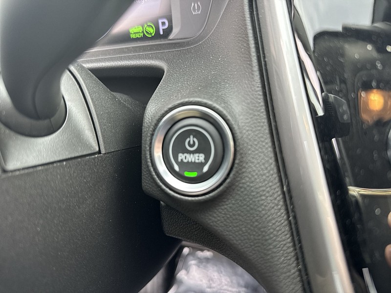 Vehicle image 19 of 33