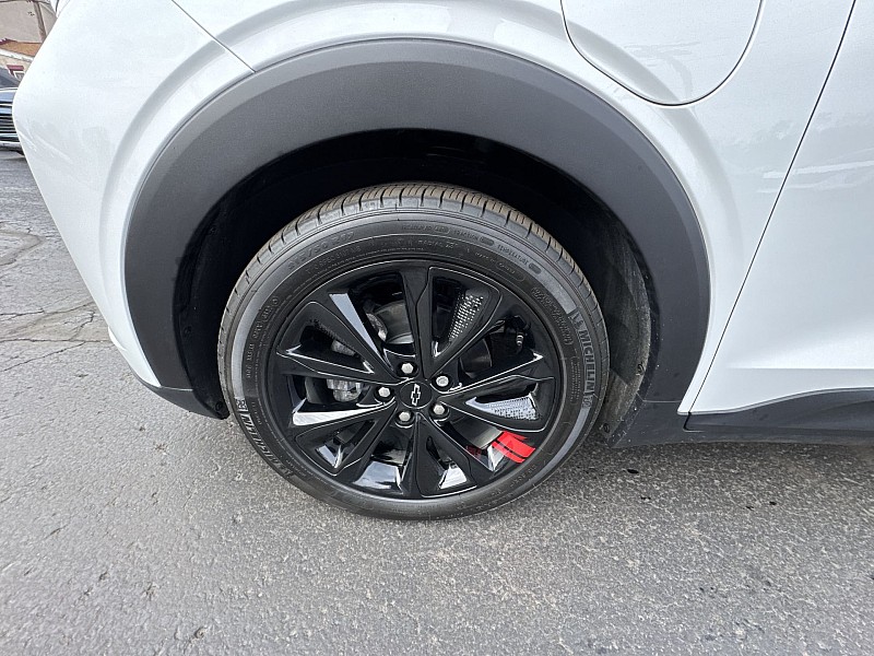 Vehicle image 31 of 33