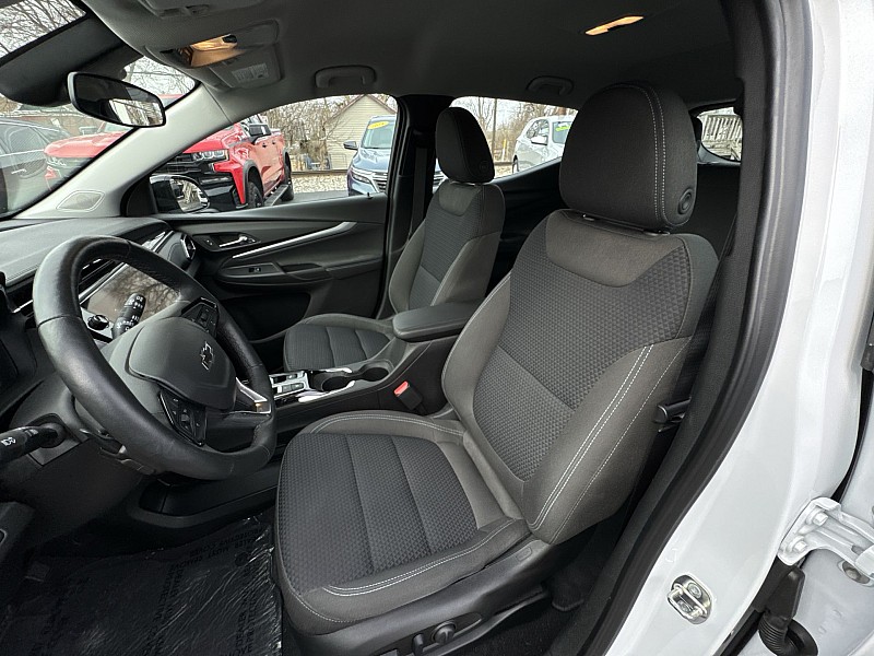 Vehicle image 21 of 33