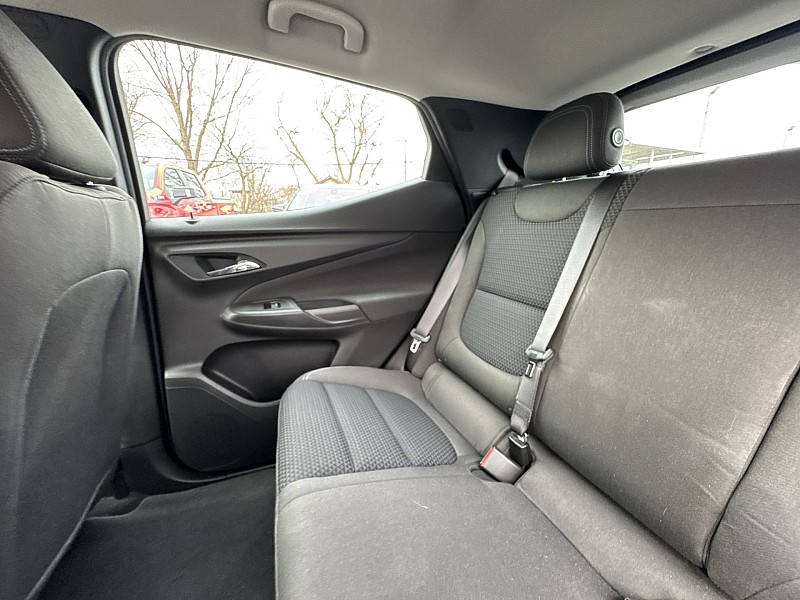 Vehicle image 27 of 33