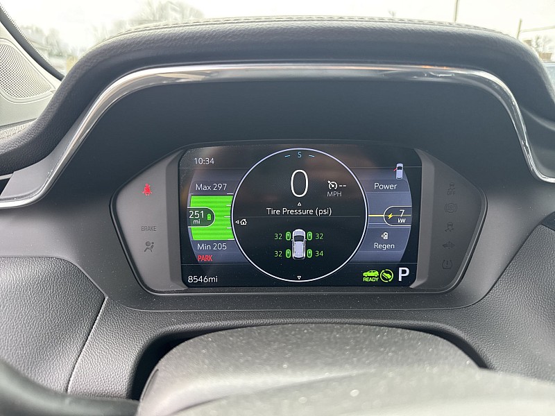 Vehicle image 14 of 33