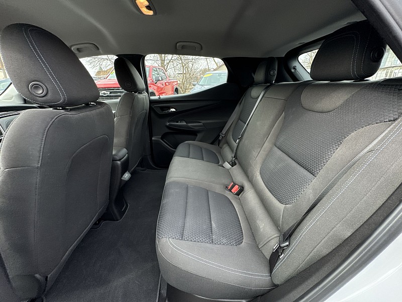 Vehicle image 25 of 33