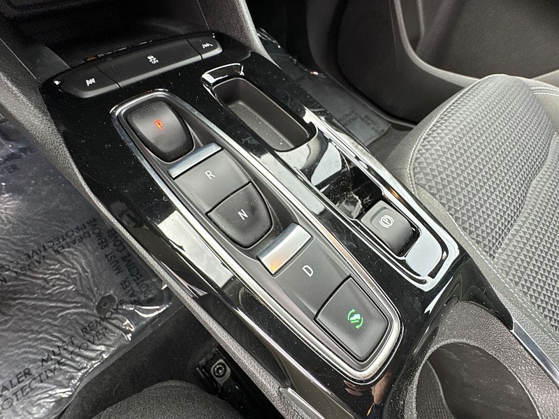 Vehicle image 18 of 33