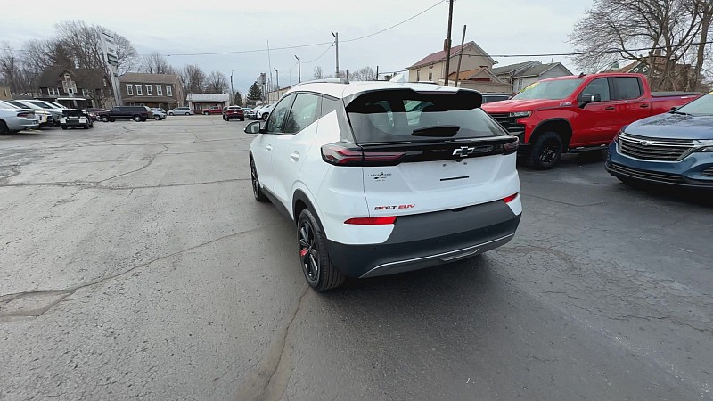 Vehicle image 9 of 33