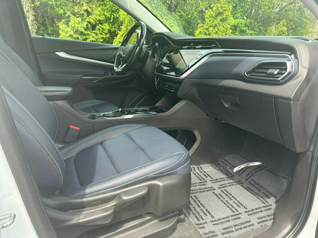 Vehicle image 18 of 33