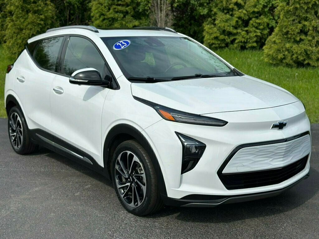 Vehicle image 4 of 33