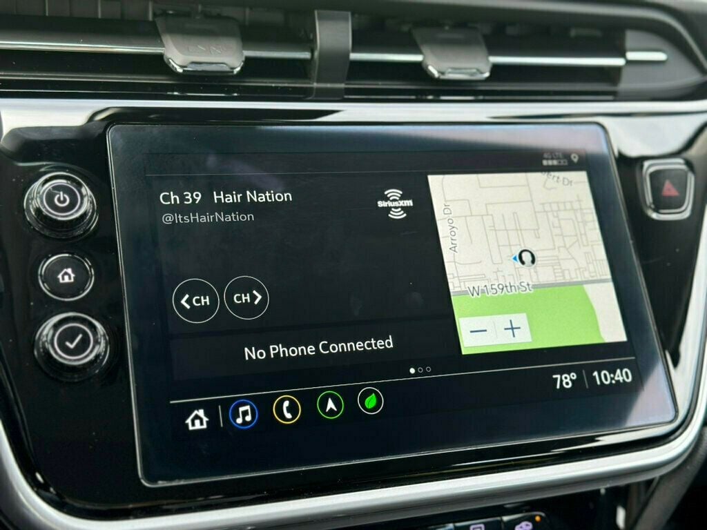 Vehicle image 25 of 33