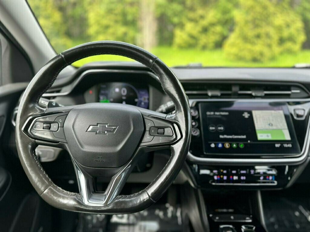 Vehicle image 20 of 33