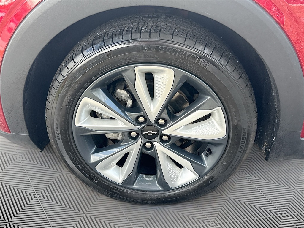 Vehicle image 10 of 32