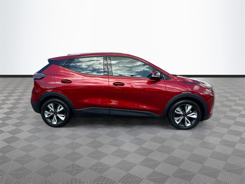 Vehicle image 4 of 32