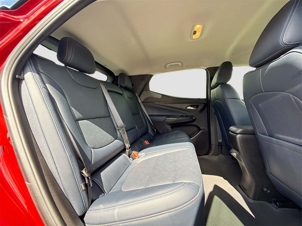 Vehicle image 13 of 32