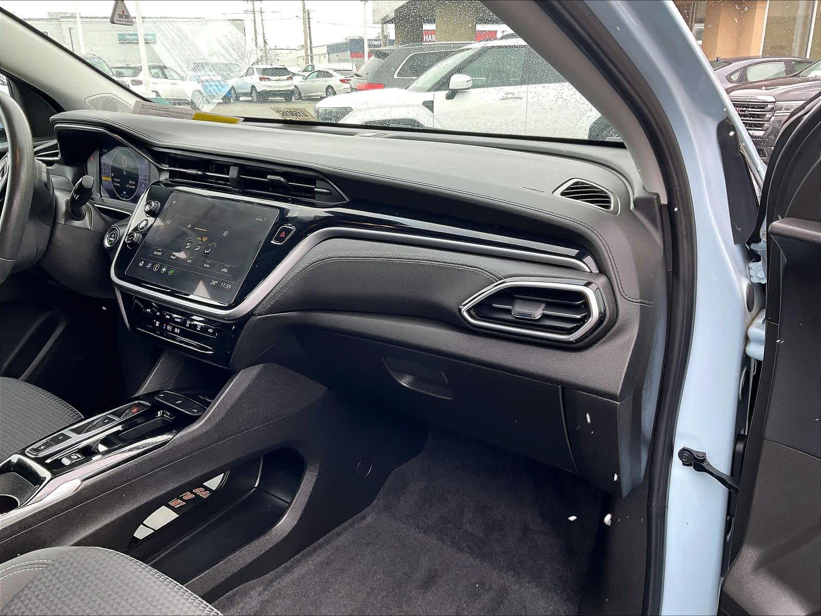 2023 Chevrolet Bolt EUV LT Image 18 of 35